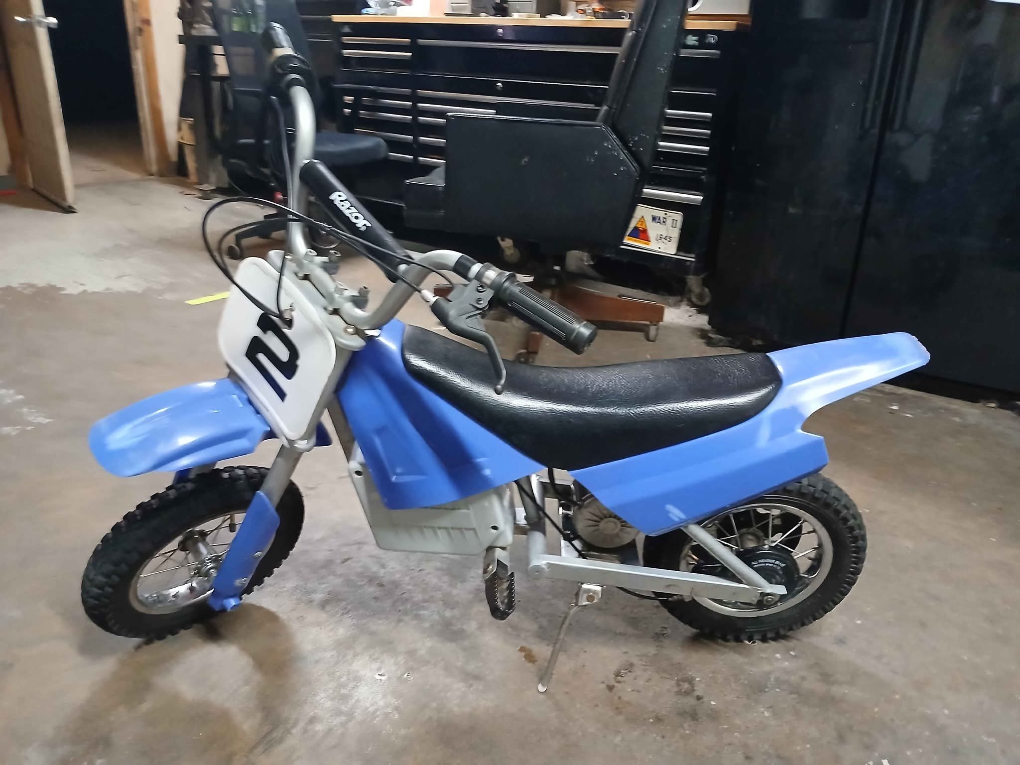 Razor MX 350 electric dirtbike - Motorcycles & Scooters - Channel Lake ...