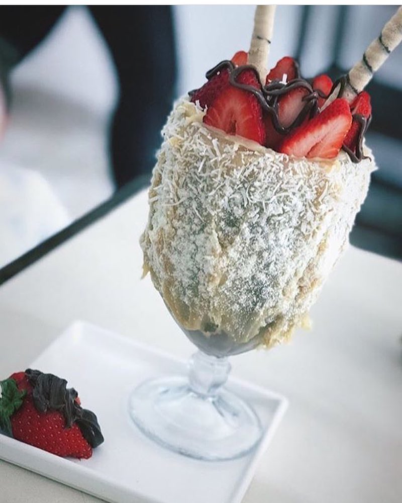 Art&amp;Sabor - Domingo de sol combina com taça da Art&amp;Sabor 😋🍧 📍 Rua Wanda ...