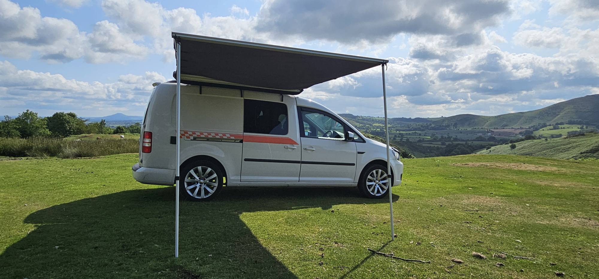 wurfzelt 4 personen testsieger trailvista® Cevedale Zelt Wasserdicht, leicht, kompakt & schnell aufbaubare Zelte, Camping Zelt mit Vorzelt - Tent, Familienzelt, Tunnelzelt 4 Personen Zelt (grün Sinewave Color:Black Checkered  (+ Clear Lenses) retrobikefranken - Fahrrad Sattelstütze