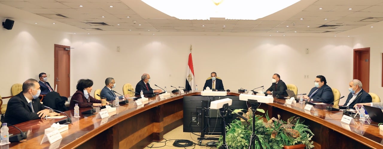 خلال اجتماعه بمجلس إدارة... - رئاسة مجلس الوزراء المصري | Facebook