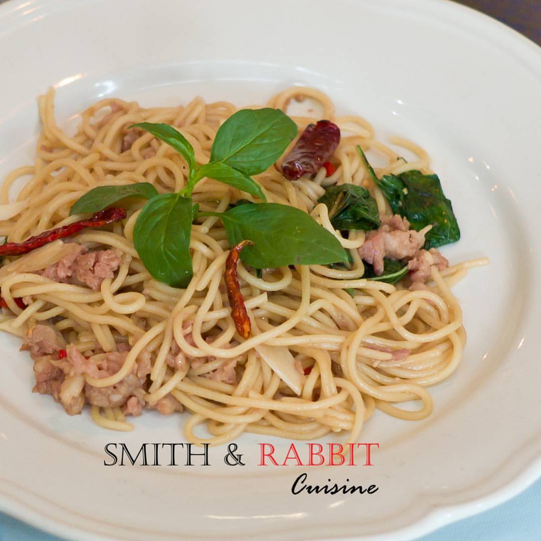 เย็นวันศุกร์ทั้งที... - Smith & Rabbit Cuisine
