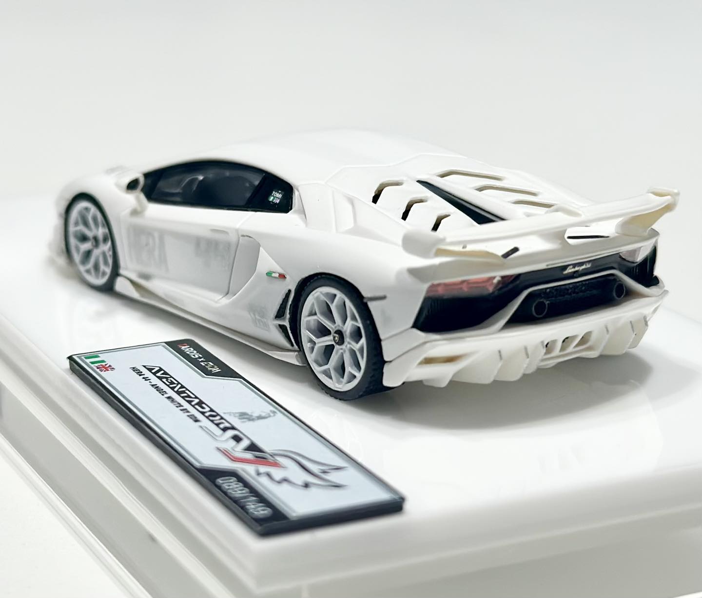 New Arrival Tardis x EDM 1/64th Lamborghini Aventador SVJ in Matt