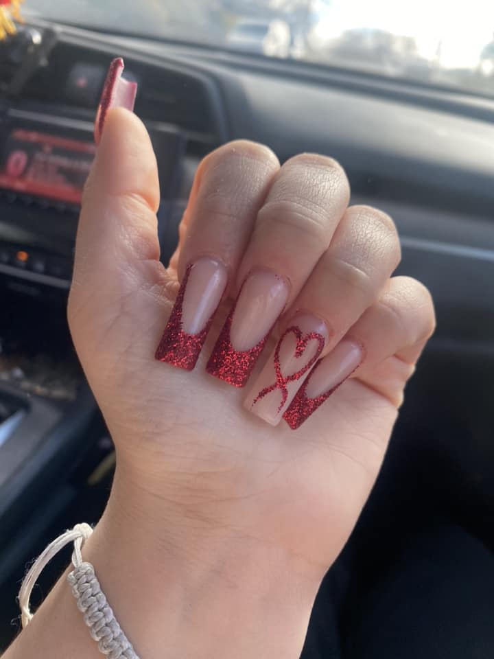 nail designs for red dress What design would match a prom dress? Wedding nails Size:10-10,5 US / 41 christmasparty Diana Modest Midi in