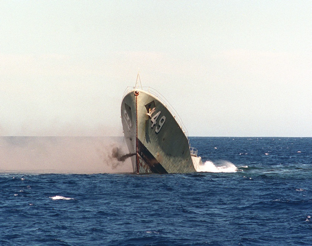 Royal - Blast from the Past - Former Destroyer Escort HMAS Derwent ...