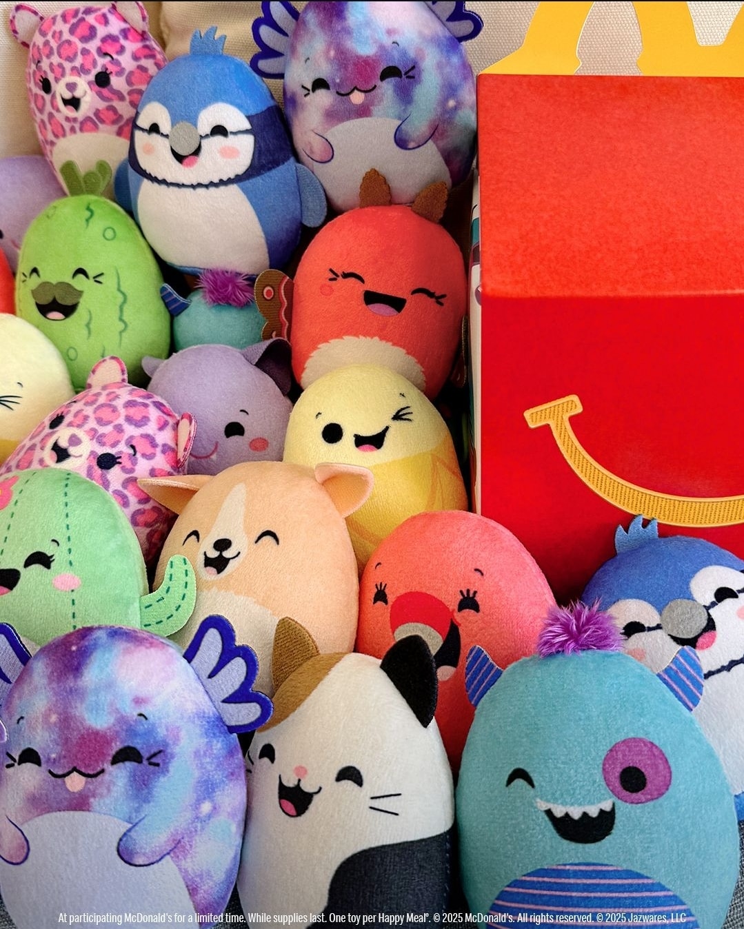 Aktuell gibt es beim McDonalds Happy meal Squishmallows ( Kuscheltiere, die momentan in sind)als Beigabe. Wer doppelte hat einfach spenden als Zupackmaterial!!!!