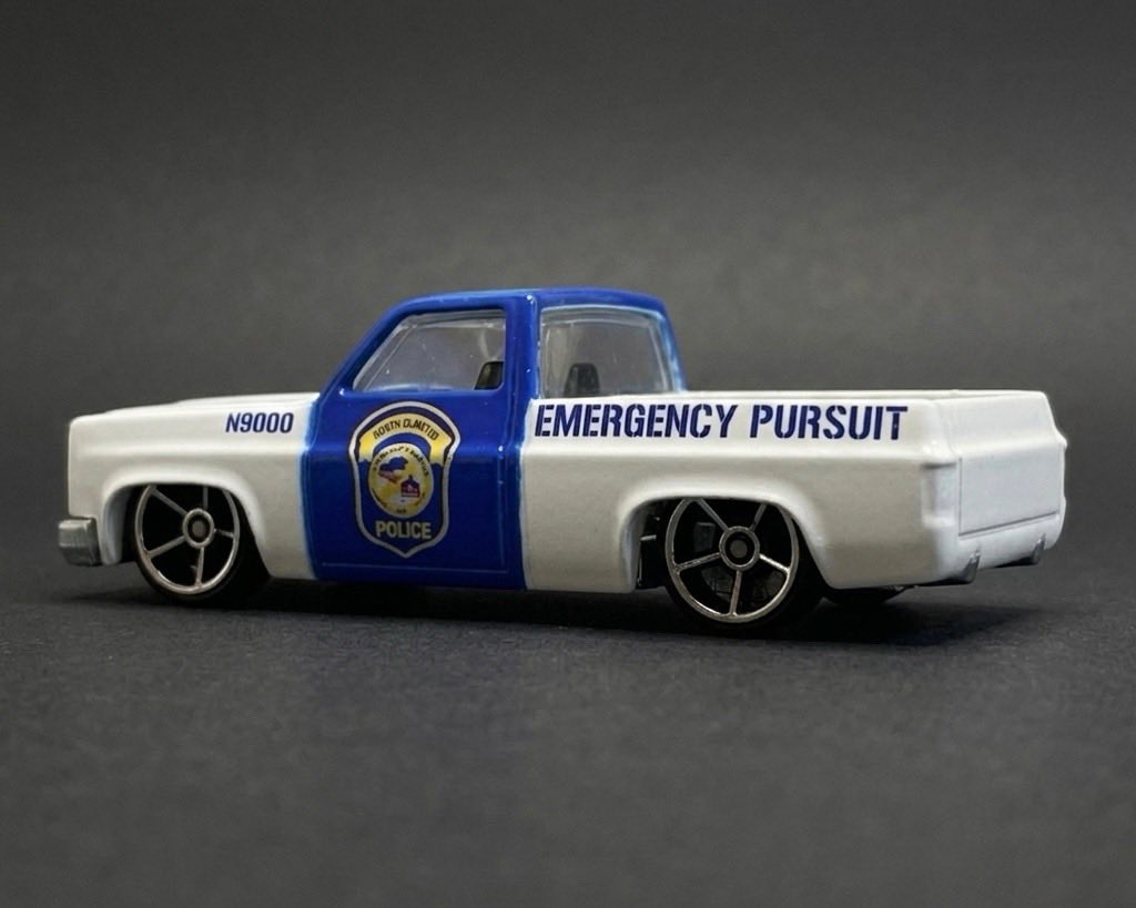 Hot Wheels 2008 Cop Rods '83 Chevy Silverado #08 of 26 | Hot