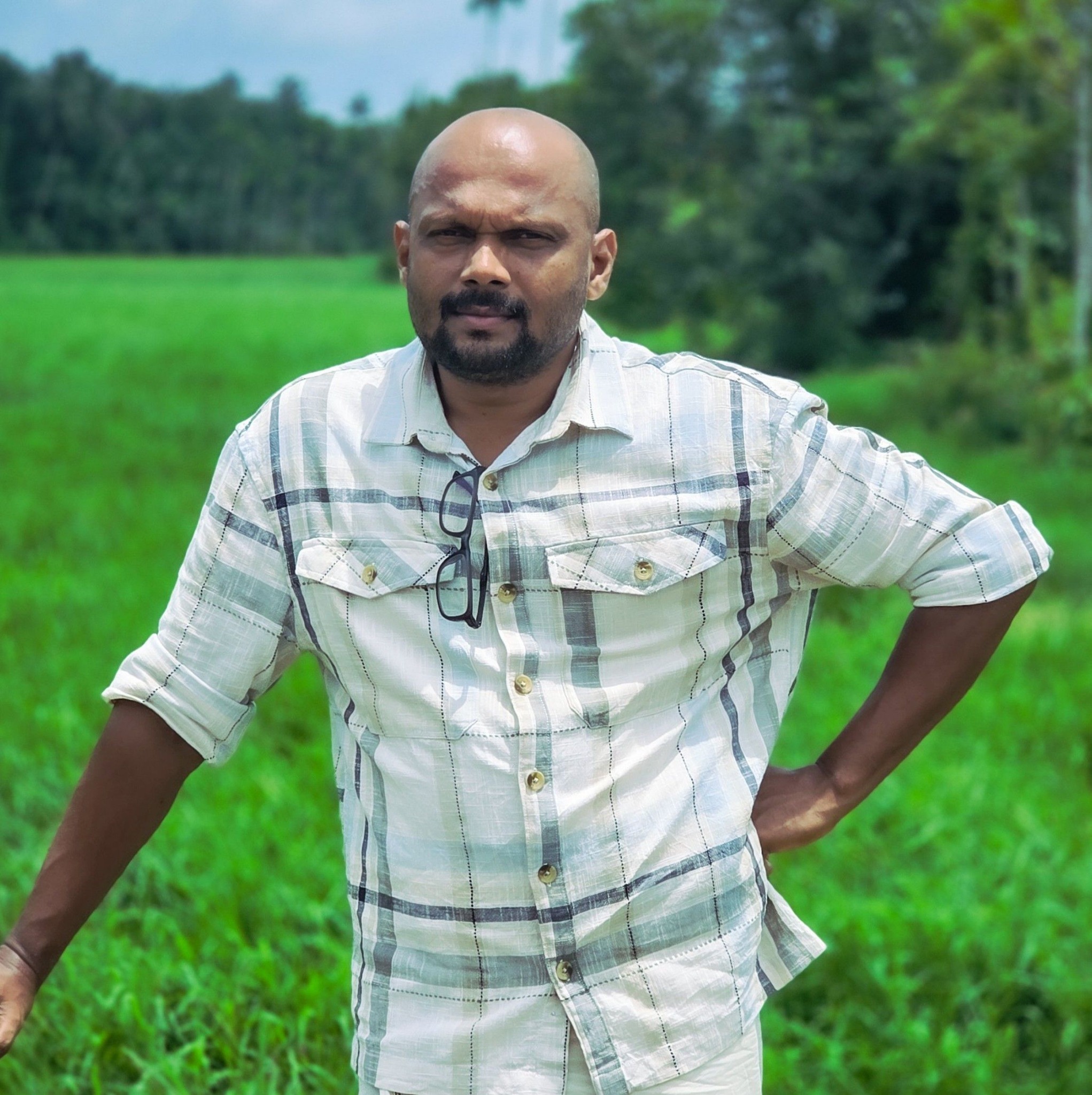 ഭാഷയുടെയും ദേശത്തിൻ്റെയും അതിർവരമ്പുകൾ മാഞ്ഞ് പോകുന്ന അതി മനോഹരമായ ...