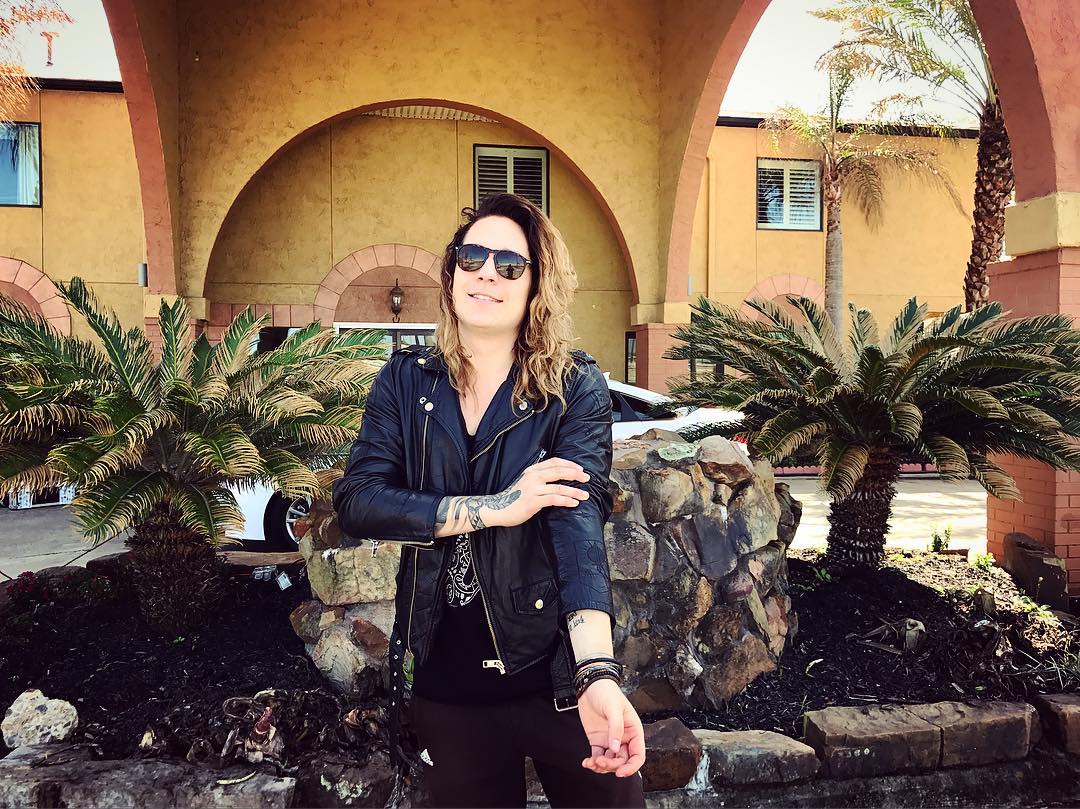 Johnny (@johnnyxjonas) • Facebook
