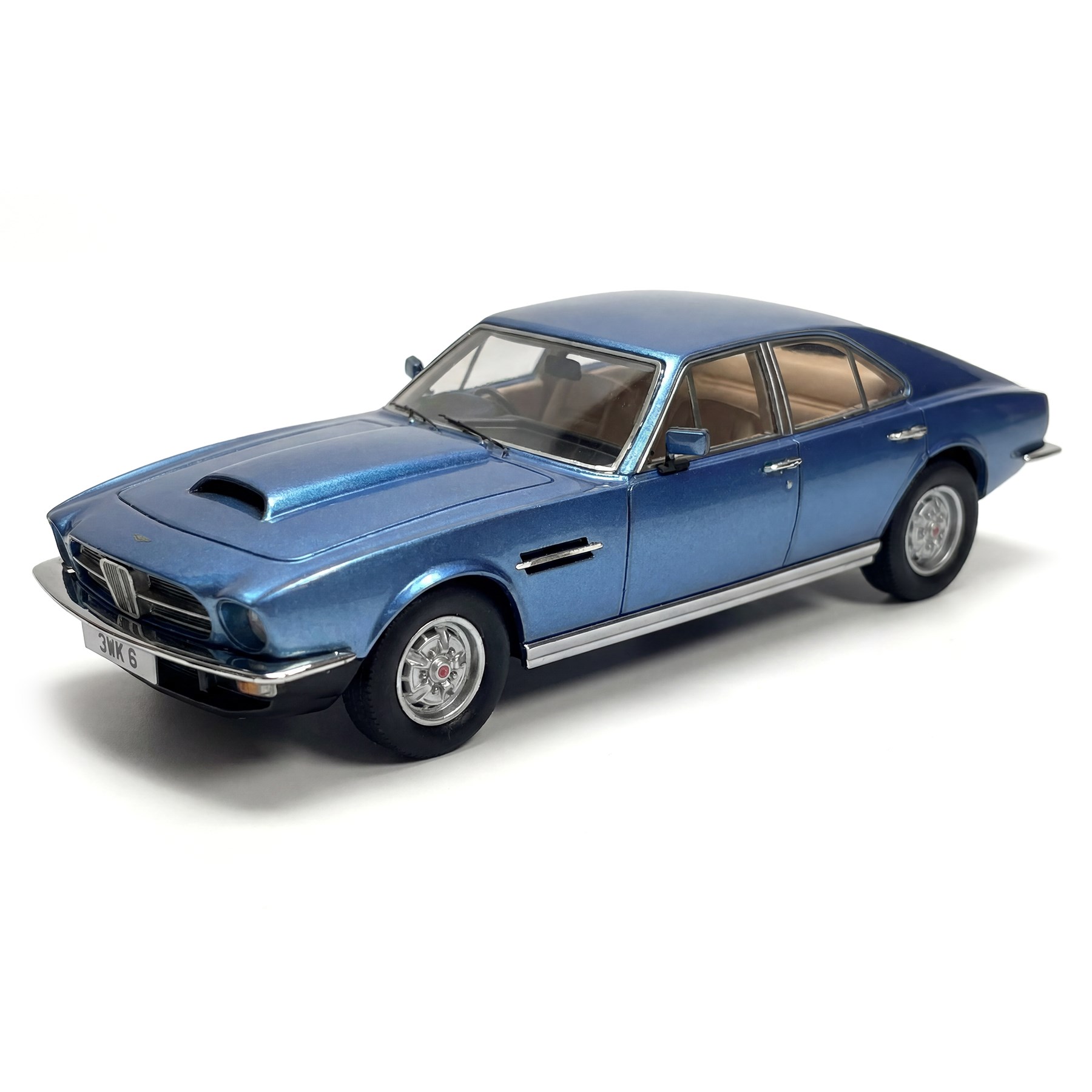Aston 3　その他オマケ Matrix has just announced a trio of 1:43 replicas of the 1974-1975