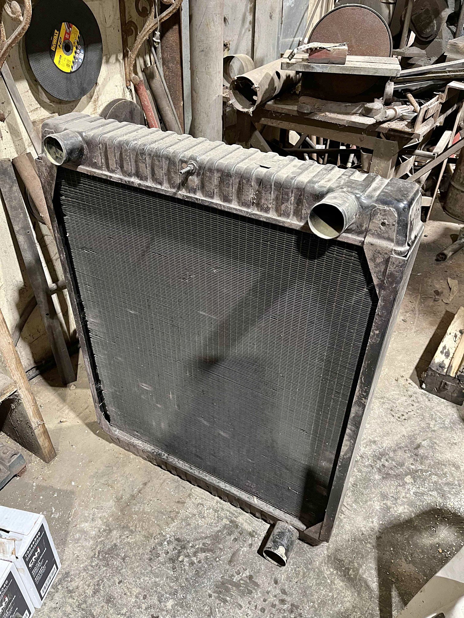 RADIATOR FOR CUMMINS VT-903-C330 - Car Engines & Engine Parts ...
