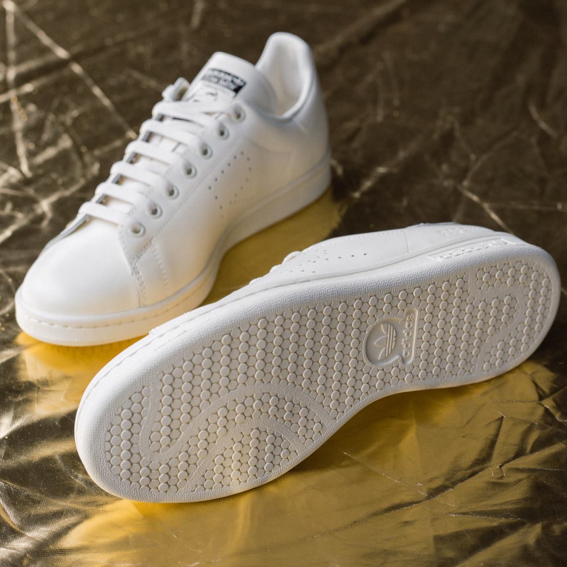 For SS'17, Raf Simons brings back his iconic co-branded adidas