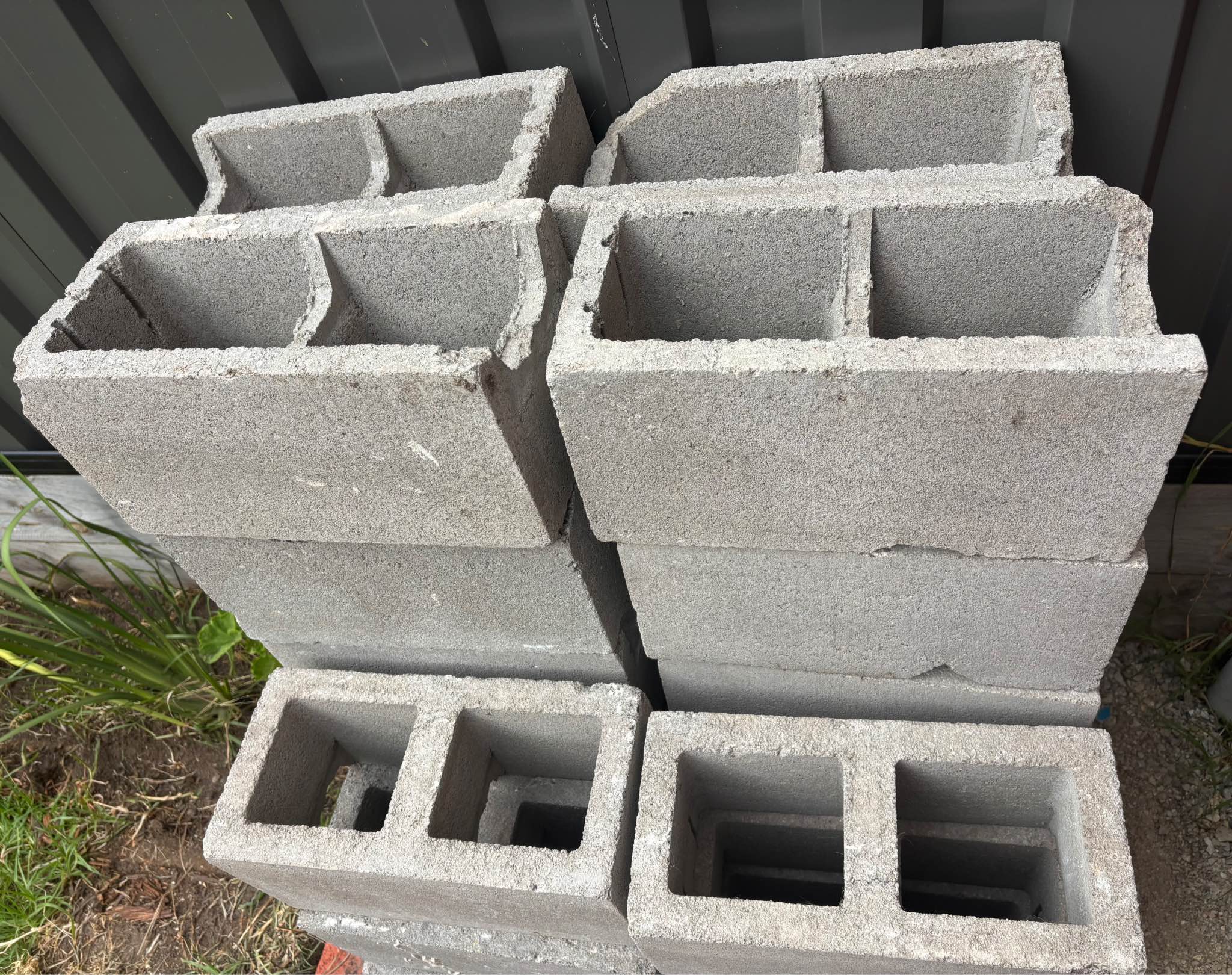 Grey Besser Block with Channel Bricks - Building Blocks - Melbourne ...