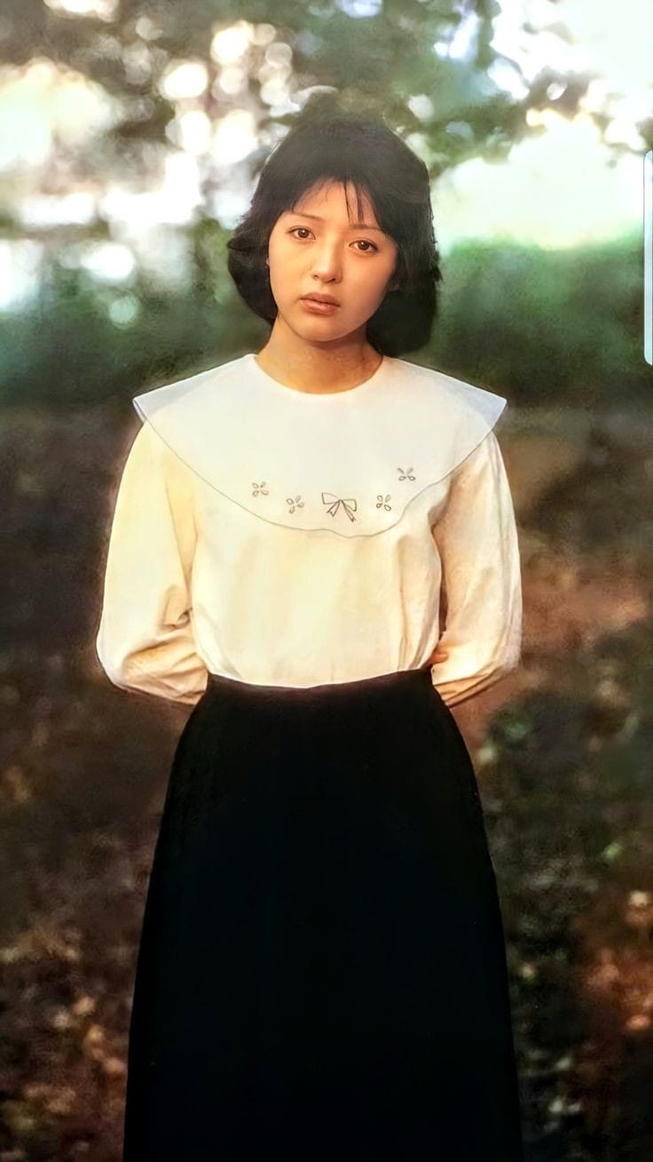 浜田 朱里 1980年6月 「さよなら好き」で歌手デビュー。 松田聖子とは