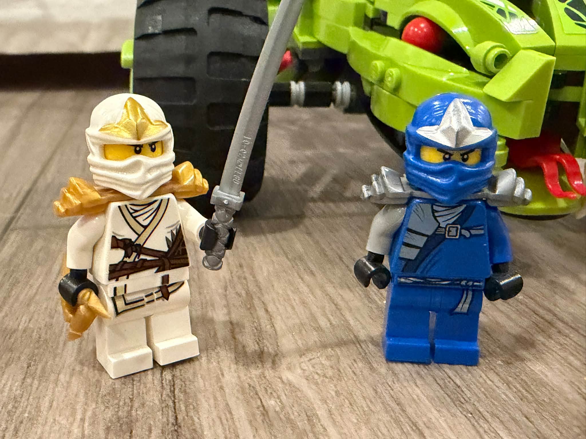 Set 70504 and 9445 for sale. Some pieces of the set are missing