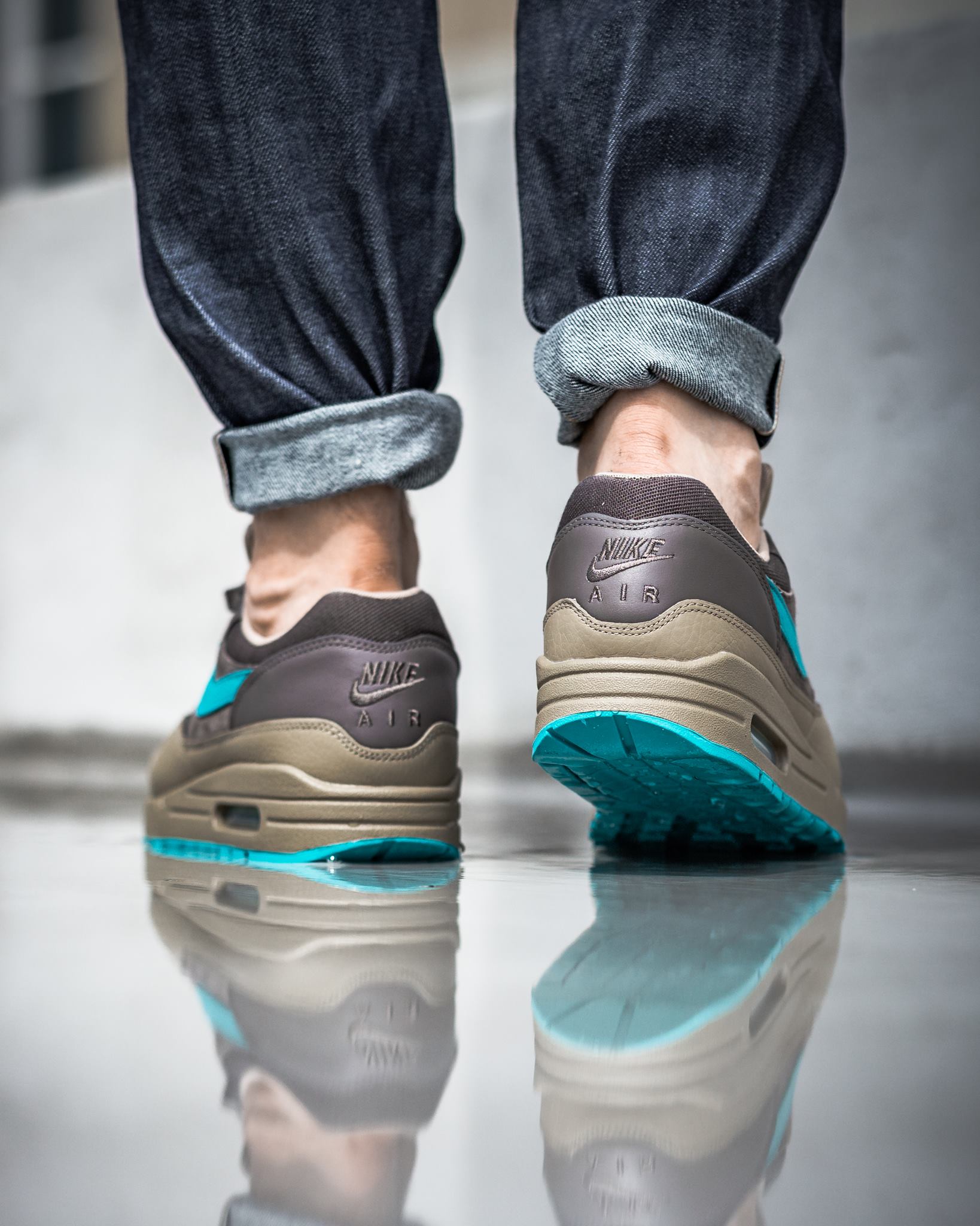 ?? NIKE Air Max 1 Premium 