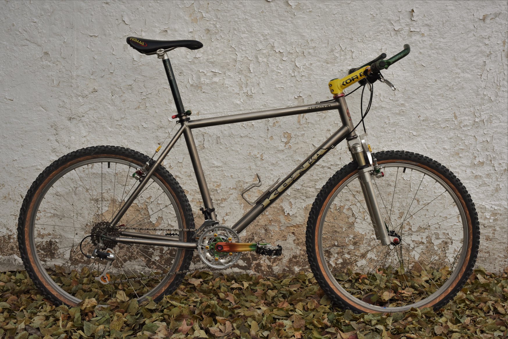 Got better photos of my 1995 Kona Hei Hei