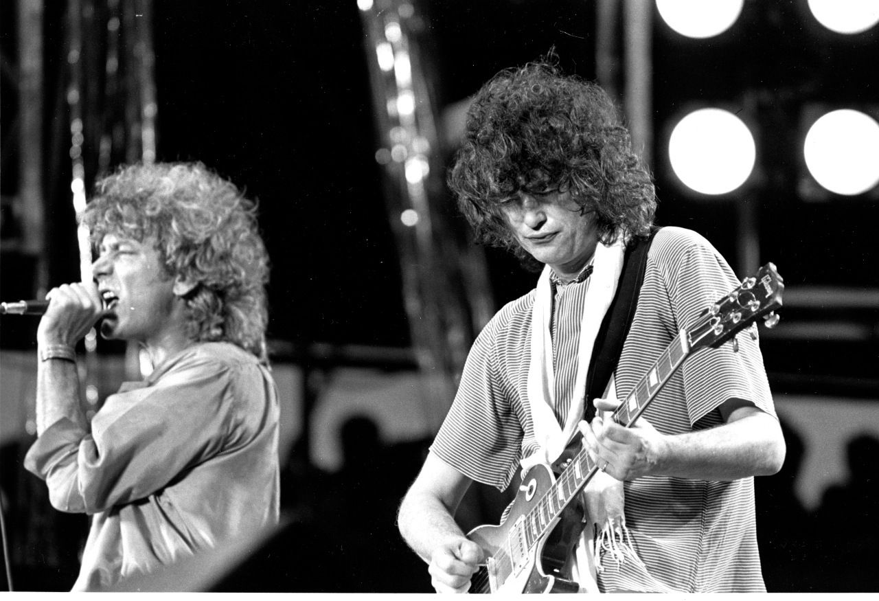Robert Plant and Jimmy Page completely locked in at JFK Stadium