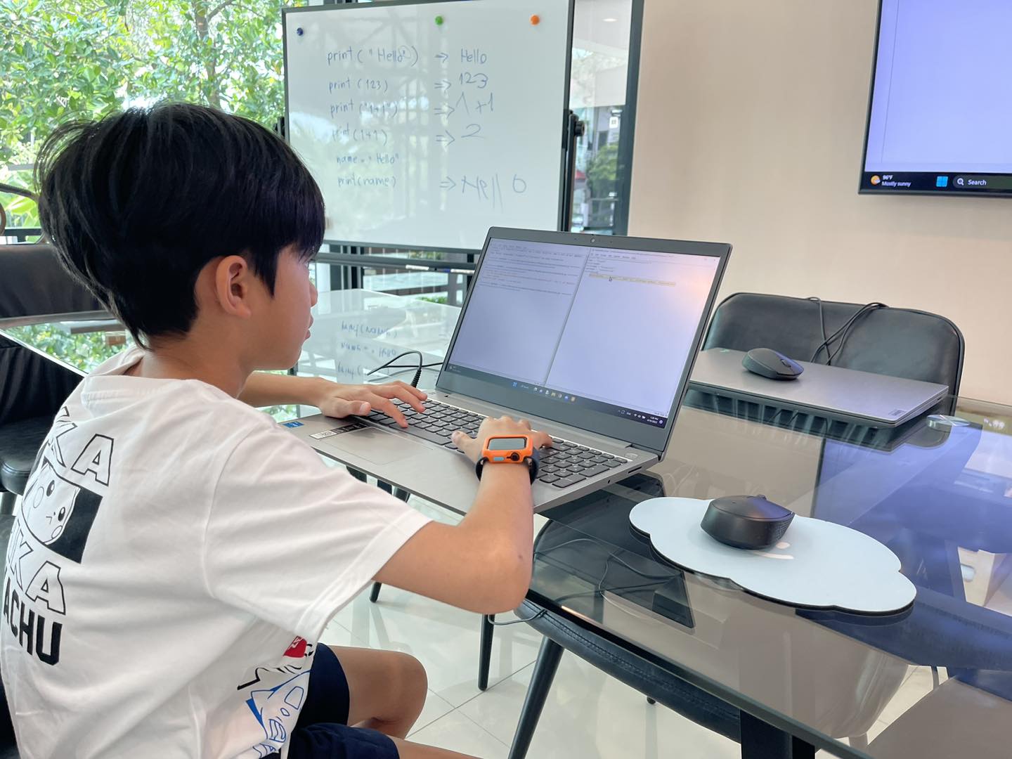 ภูผาขึ้น Python แล้วนะครับ... - Code Dojo - สอนโค้ดดิ้ง | Facebook