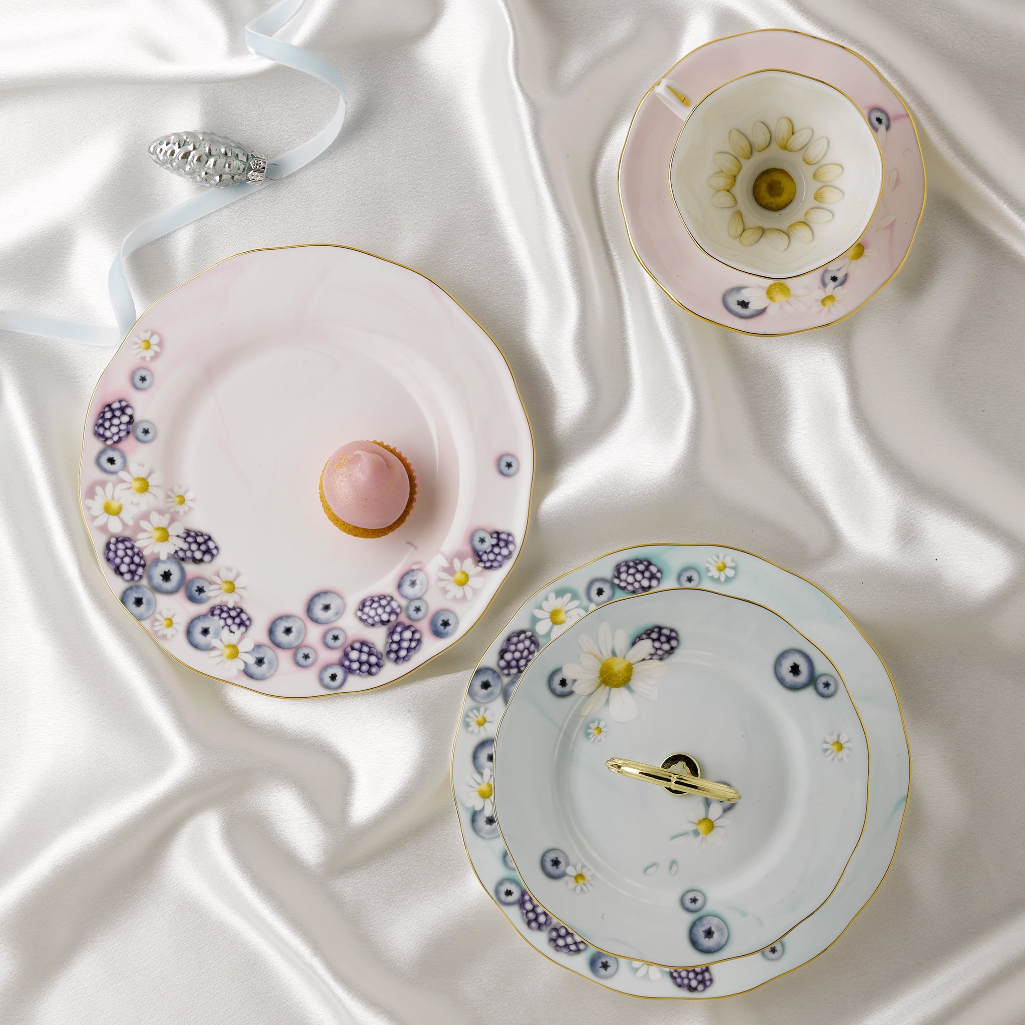 Royal - Frosty mix and matching ❄️ The pretty pastels of the 