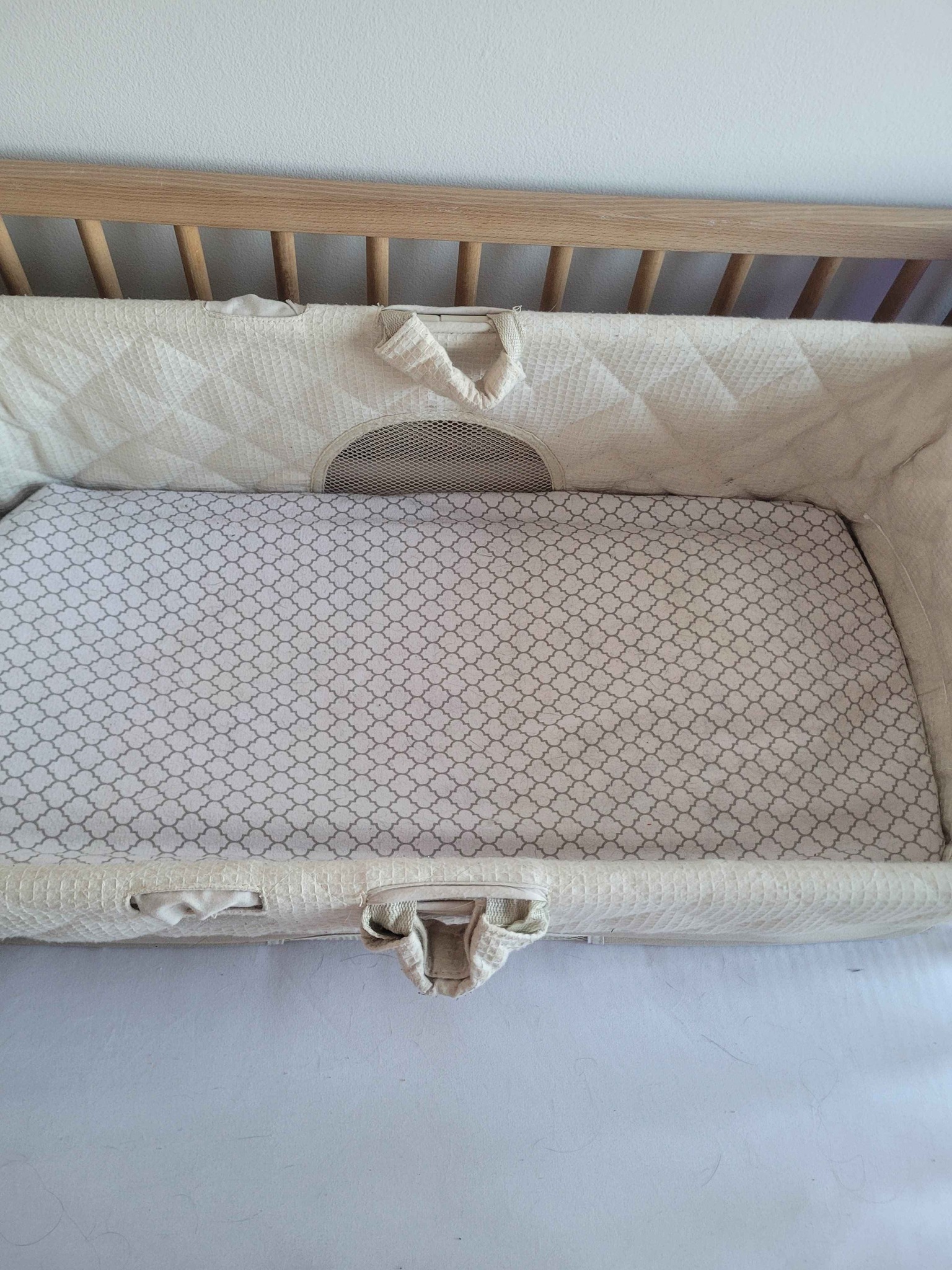 Bassinet with Waterproof Thin Mattress & Soft Topper - Bassinets ...