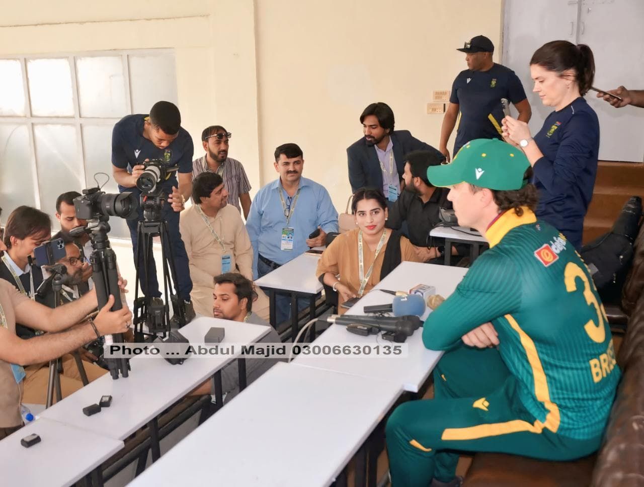 Rida - From Press Gallery of Iqbal Stadium #Pakistan Vs # ...