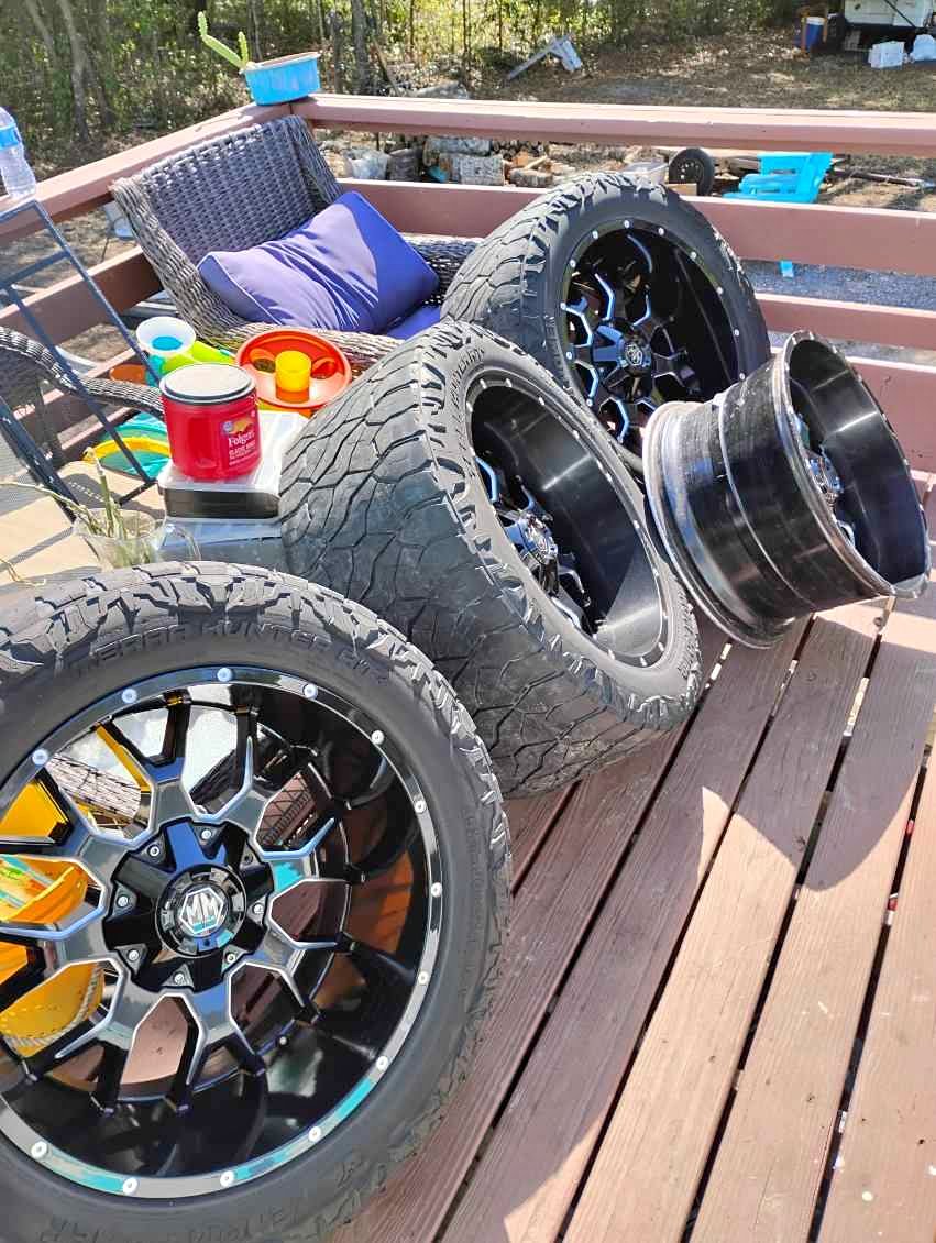 Nice rims and tires 265-22 - Car Wheels, Tires & Parts - Lakeland ...