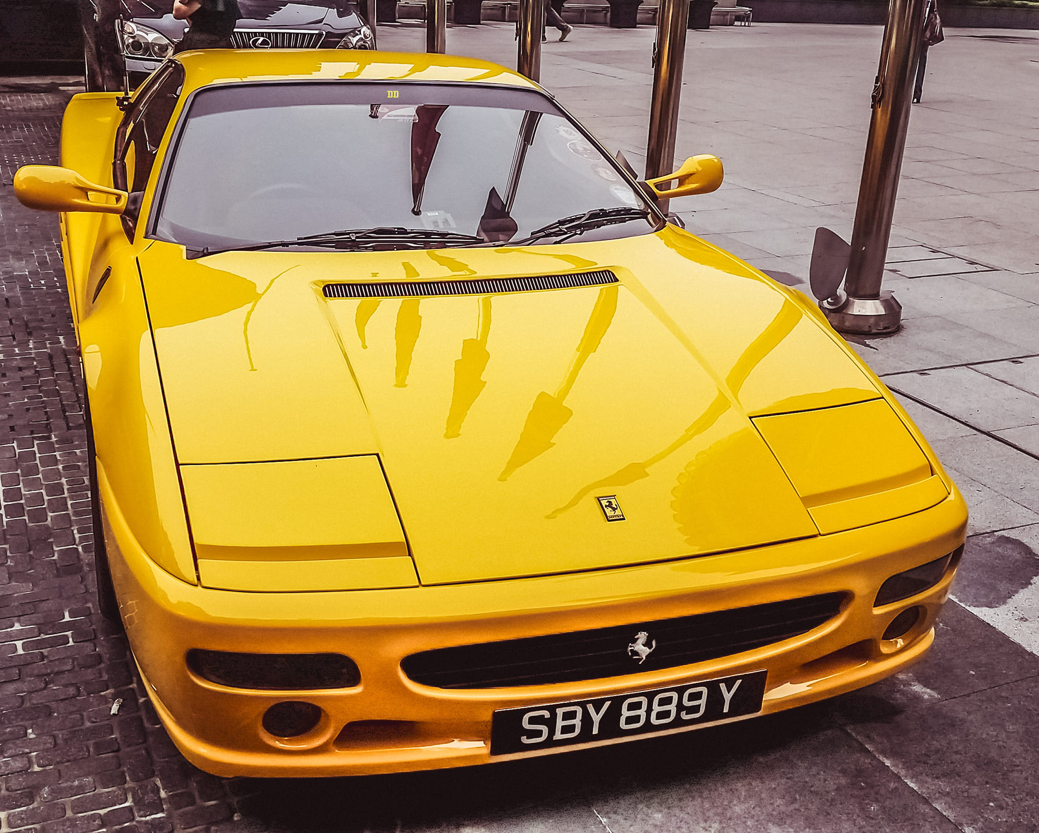 Would you like to see a Ferrari or Lamborghini rental at Nürburgring?