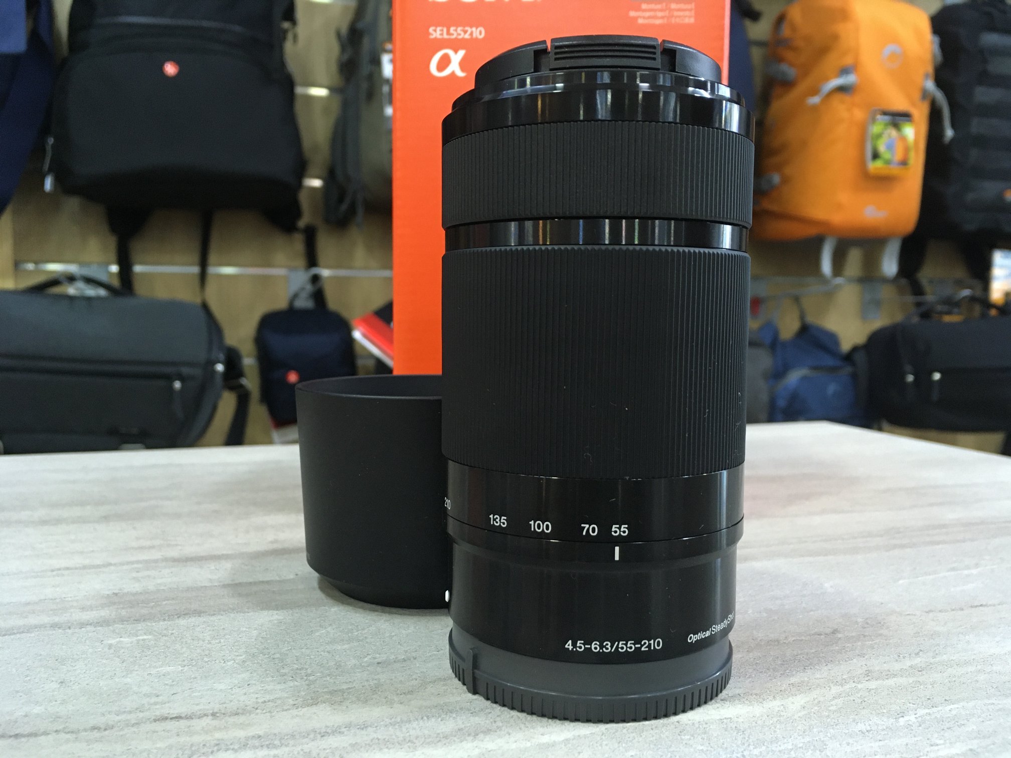 RM550.00 - Sony E 55-210mm F4.5-6.3 OSS Lens, Condition 93% like 