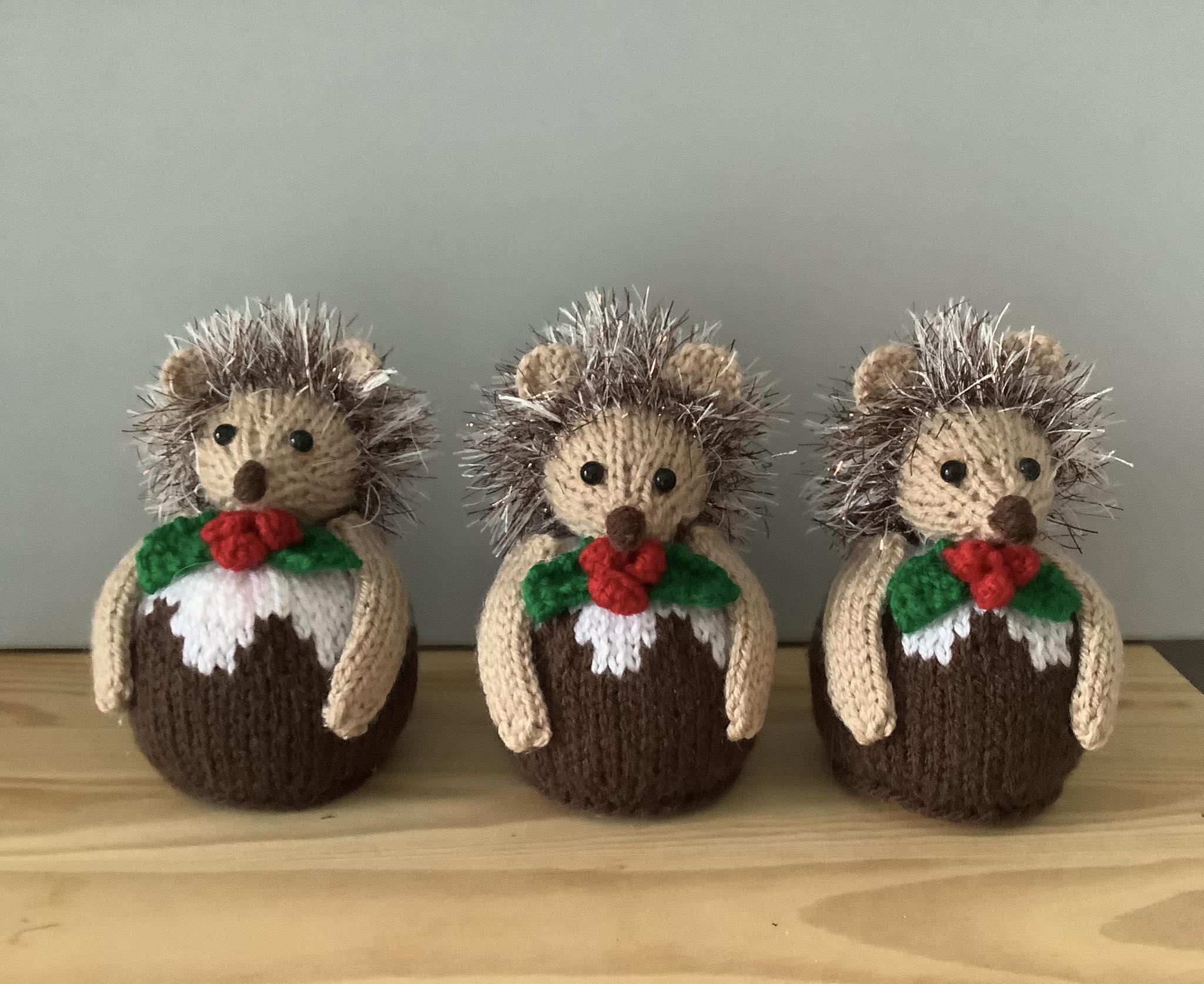 Easy Hedgehog Christmas Pudding knitting pattern review