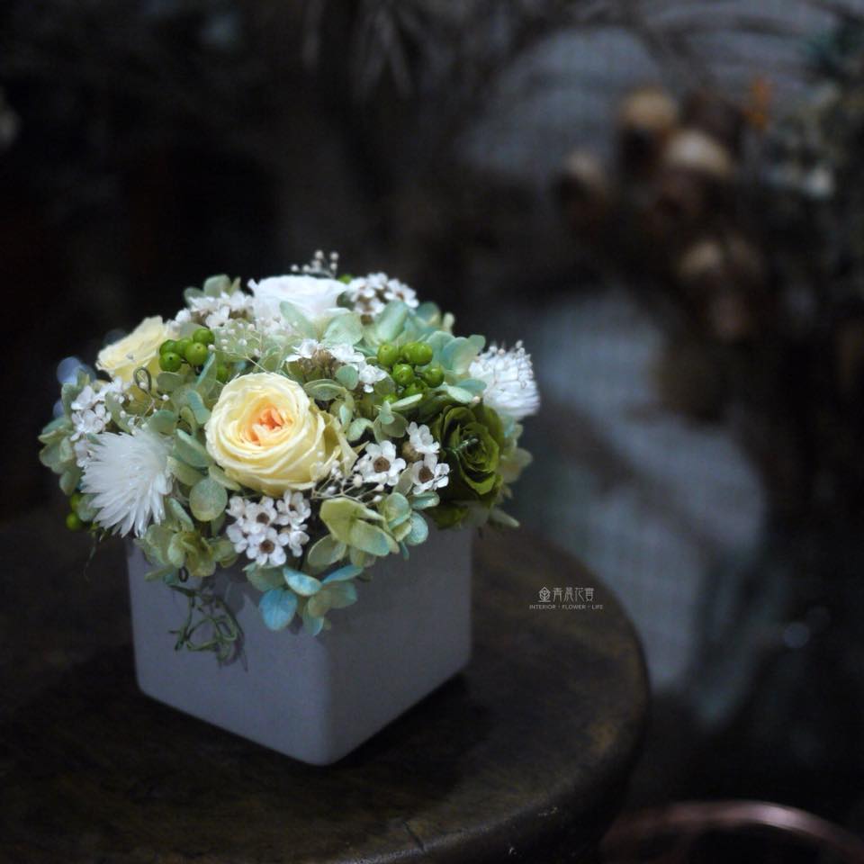 青晨花實 Interior / Flower / Life 室內空間規劃 ‧ 花藝&黏土 | Facebook