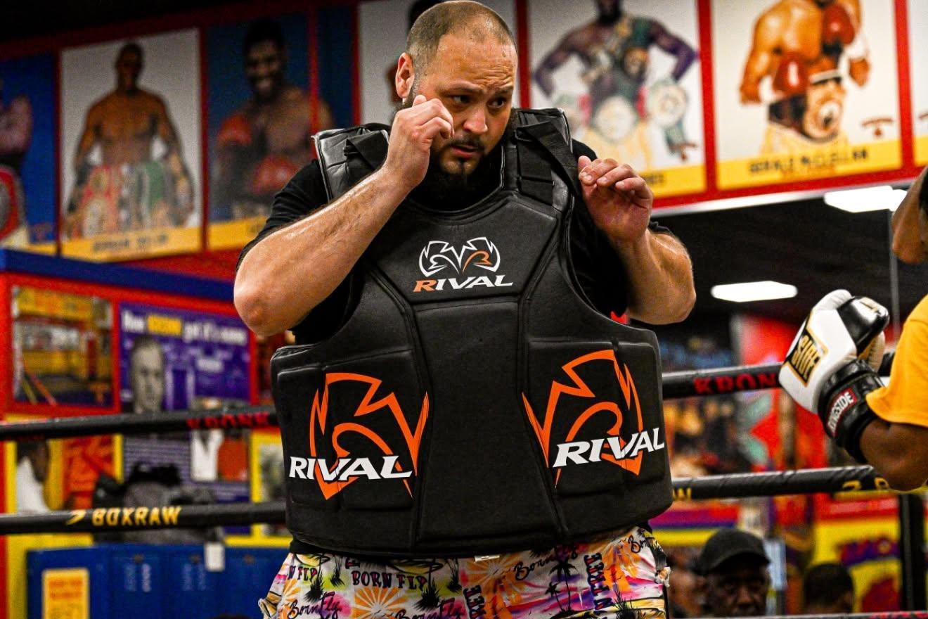 Working with big reed for his upcoming fight nov 15 in Brighton mi LETS ...
