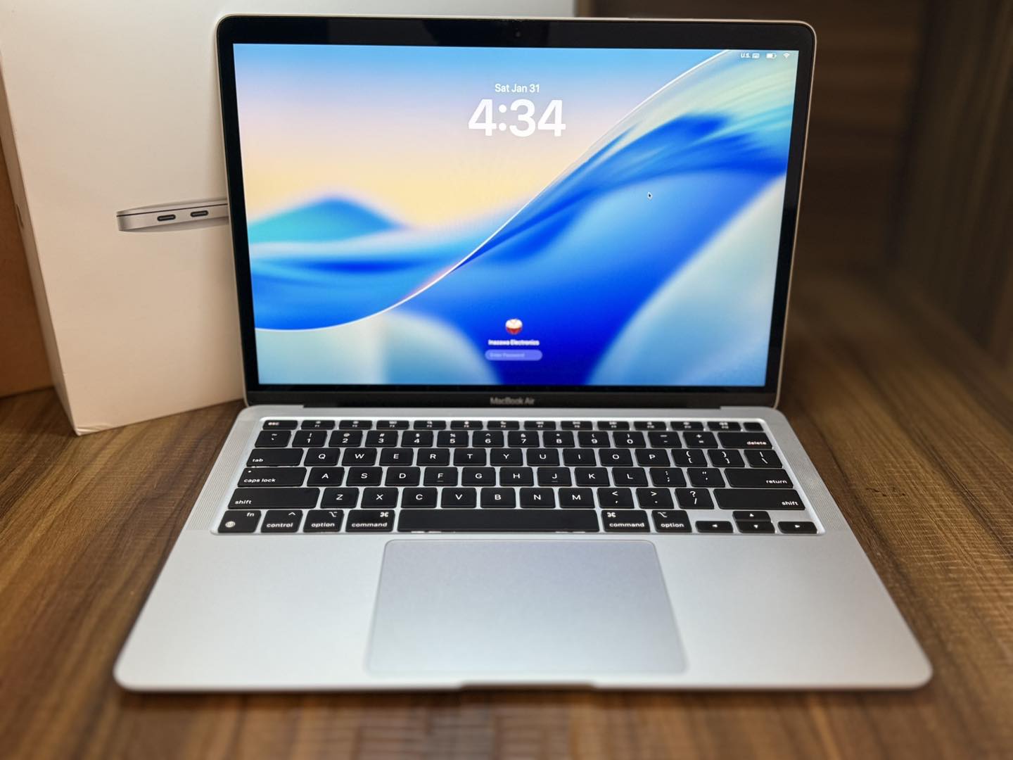 Used l Apple MacBook Air l Year 2020 Late l M1 Chip l Model A2337 