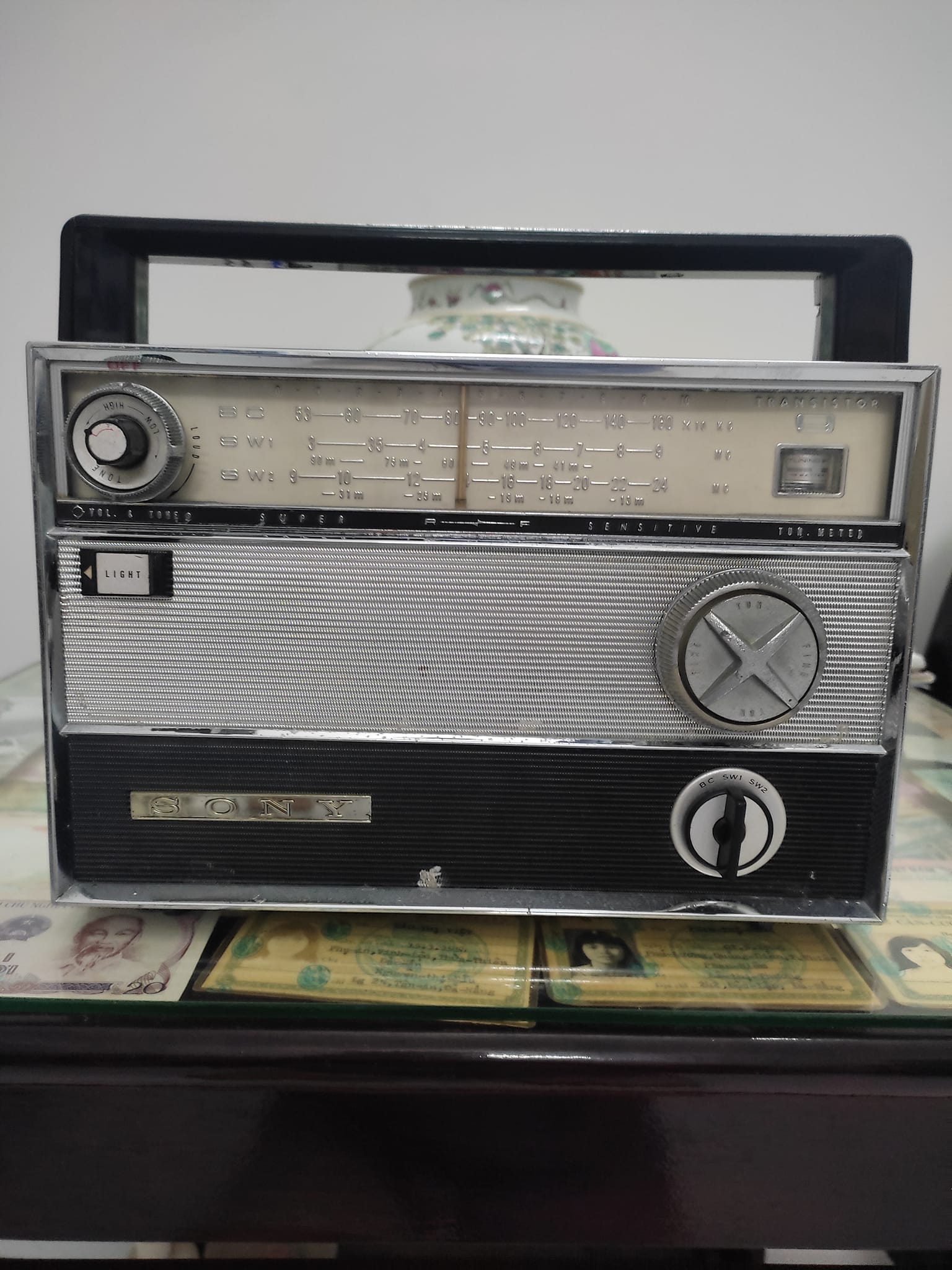 GL . Radio SONY TR - 911 transitor 9 super sensitive , sản xuất 