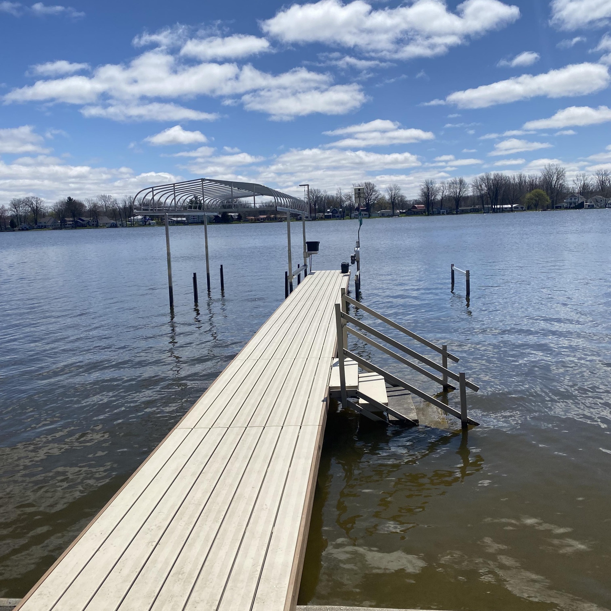 Pulling lifts on Jordan Lake ️ #LakesideService #BargeDay #LiftRemovals ...