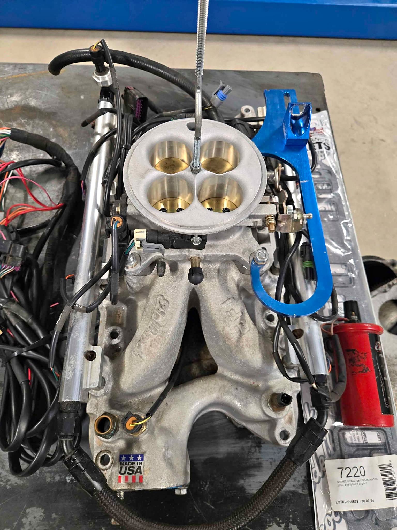 Sbf Edelbrock pro flo 4 fuel injection kit for 289 / 302 5.0 - Car ...