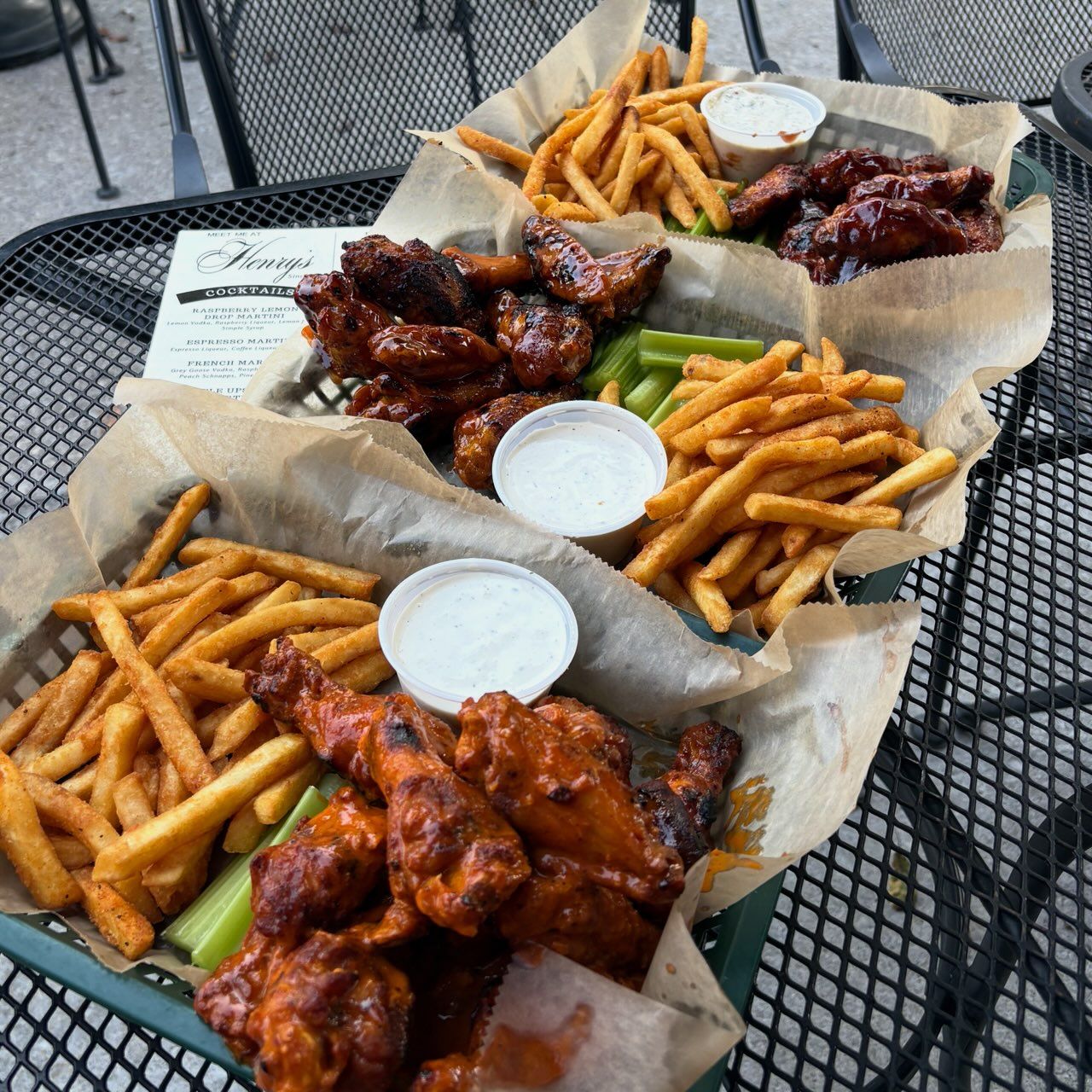 Holywings© ホーリーウィングス　N3セット10点 Wing Wednesday deal at Myrtle Vegas: 10 wings for $7.95 | Myrtle