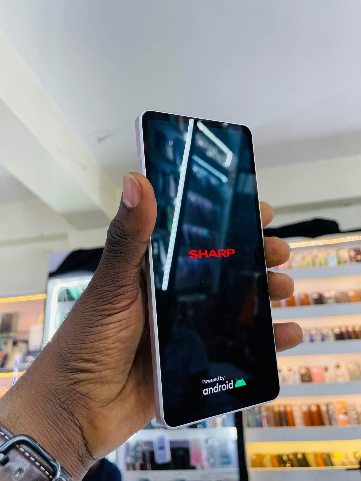 AQUOS SENSE 7 STORAGE 128GB BATTERY 4570mAh RAM 6GB COST 150k CALL 
