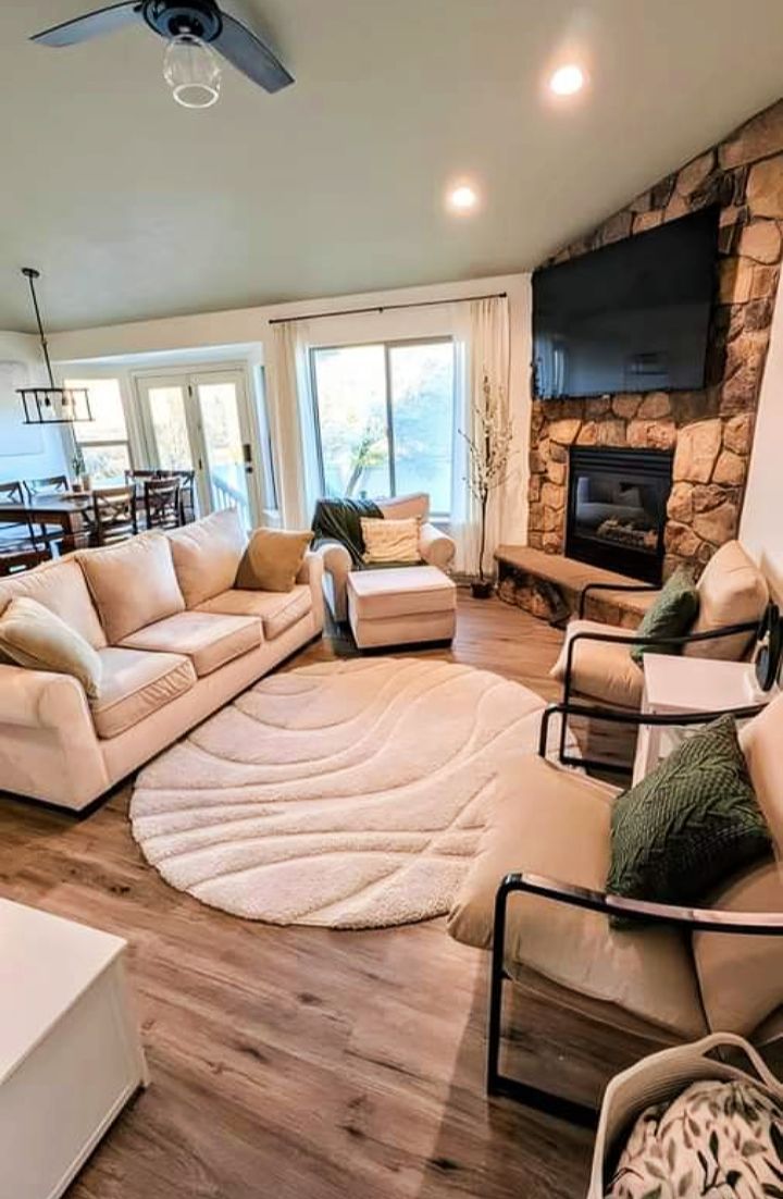 How to liven up a beige living room?