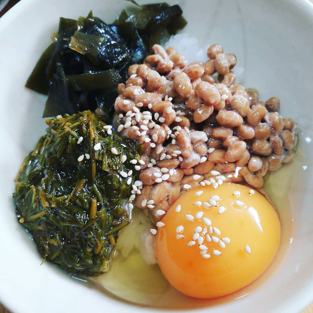 Siesta Jewelry そして朝ごはんでございます 納豆 卵 アカモク 昆布佃煮 佃煮は昆布締めの再利用 簡単完璧女子薬膳 O Facebook
