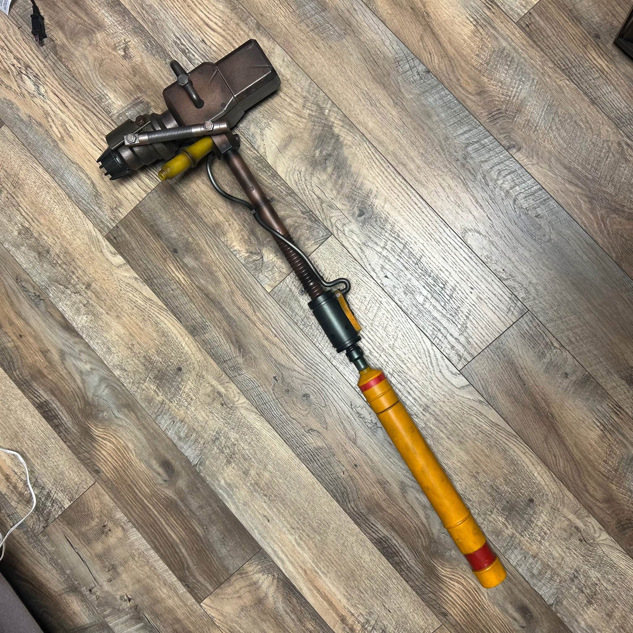 Super Sledge Fallout Prop Replica - Garden Tools & Equipment ...