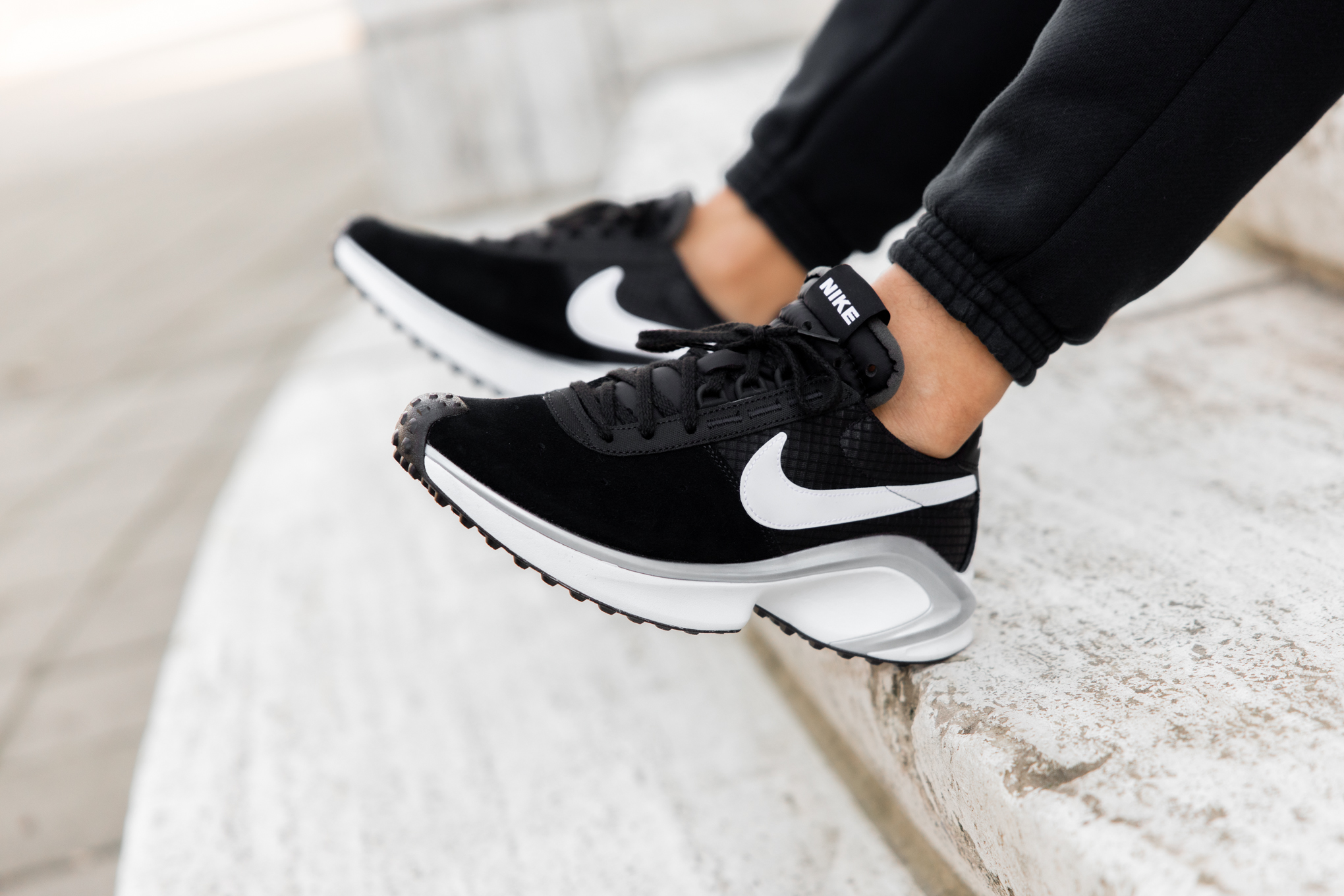 Nike D/MS/X Waffle Black/White-Metallic Silver. Restocked online 