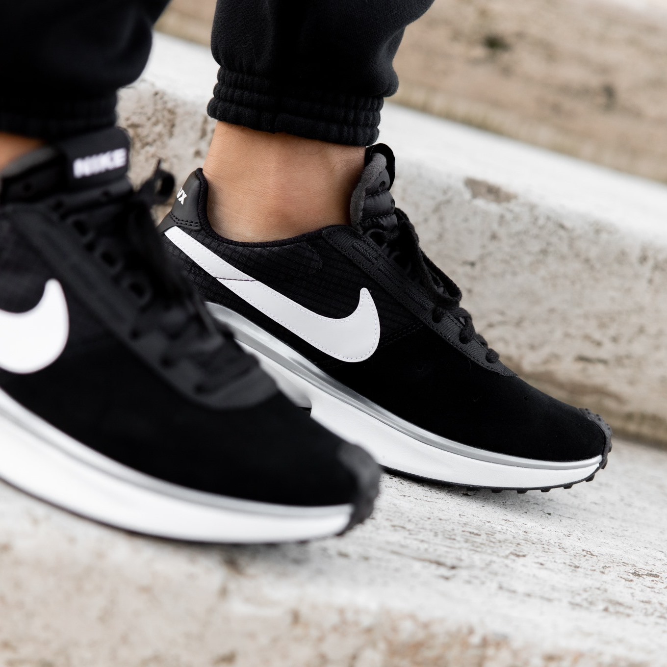 Nike D/MS/X Waffle Black/White-Metallic Silver. Restocked online 
