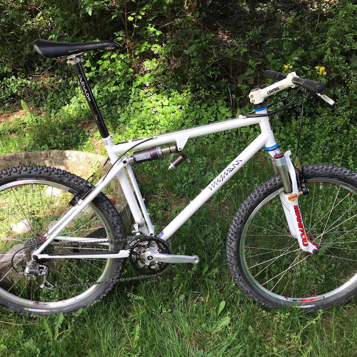 Kuwahara Grasshopper 1 is a Throwback 90s MTB Kuwahara has been on