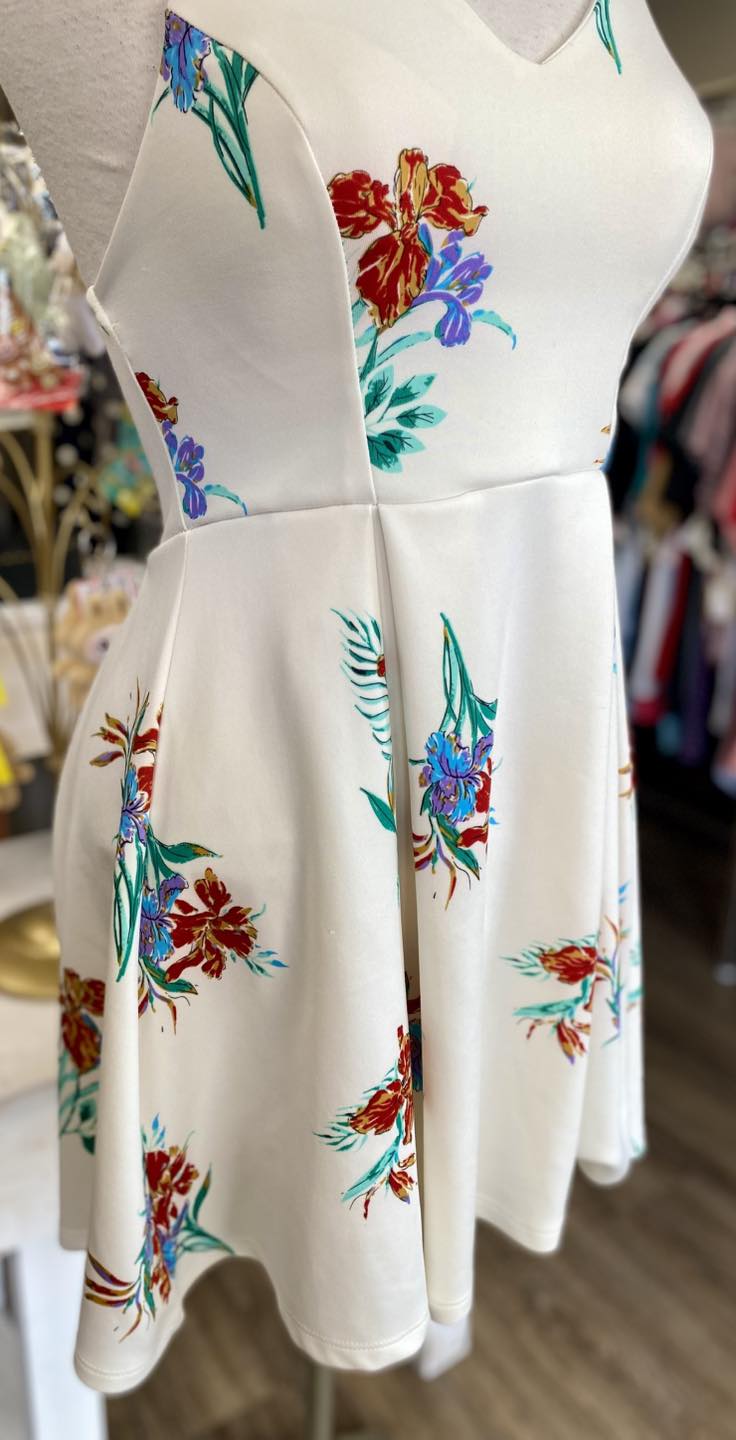streetwear society floral dress Size S Spaghetti Strap Sheer Pink  VARDO Vintage & Valuables enhancing Your posture and confidence Streetwear Society | Dresses |