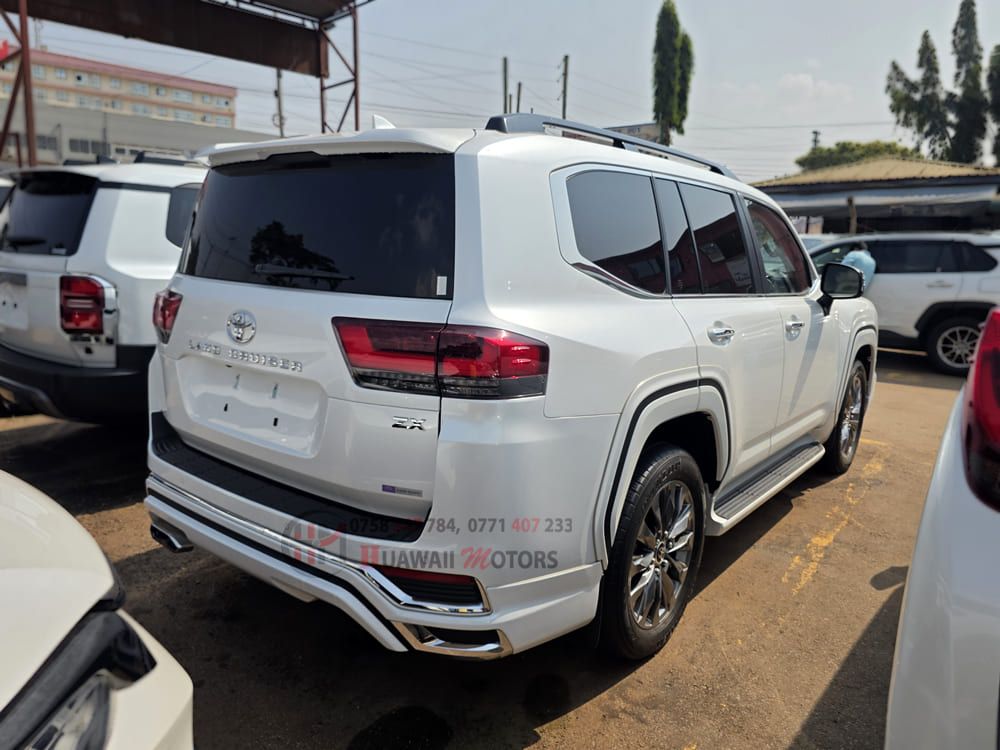 Toyota Land Cruiser 3.4L Petrol Automatic In Nakawa
