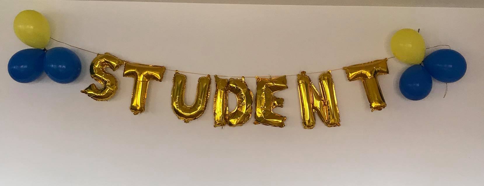Äntligen är det studentdag🎉... - Praktiska Gymnasiet Nacka