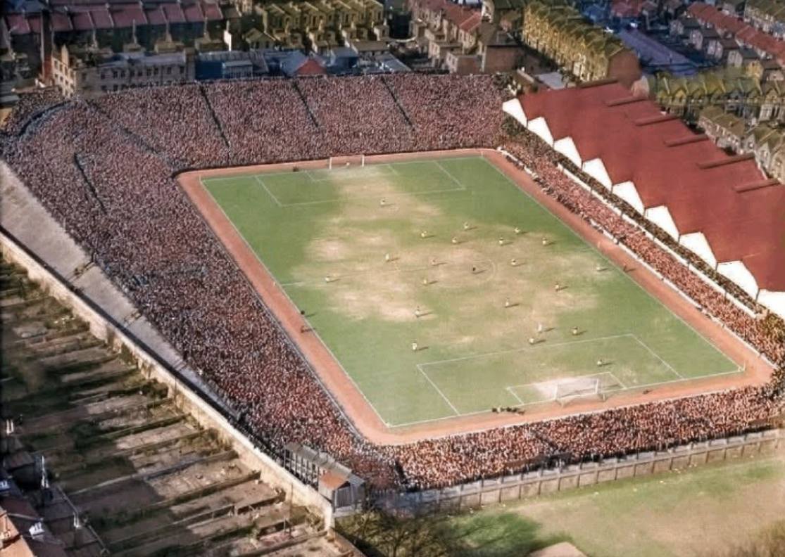 📩🚩 This is what Arsenal's Highbury stadium looked like 100 years