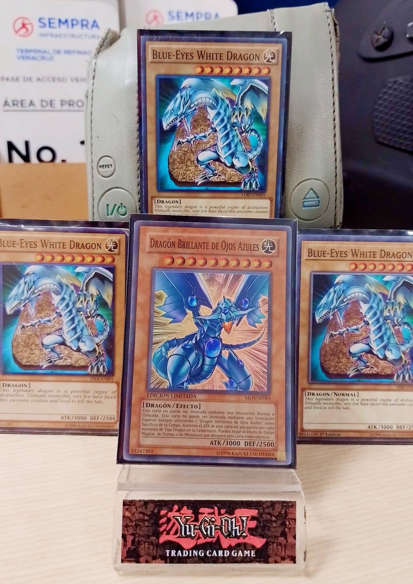 Neo Dragón de Ojos Azules Definitivo https://mega.nz/file/QZYilAgS 