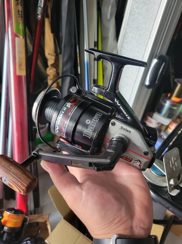 WHISKER 企型第一8 Gk مي HISKER R 時間・ズコノマイ HISKER WHISKER