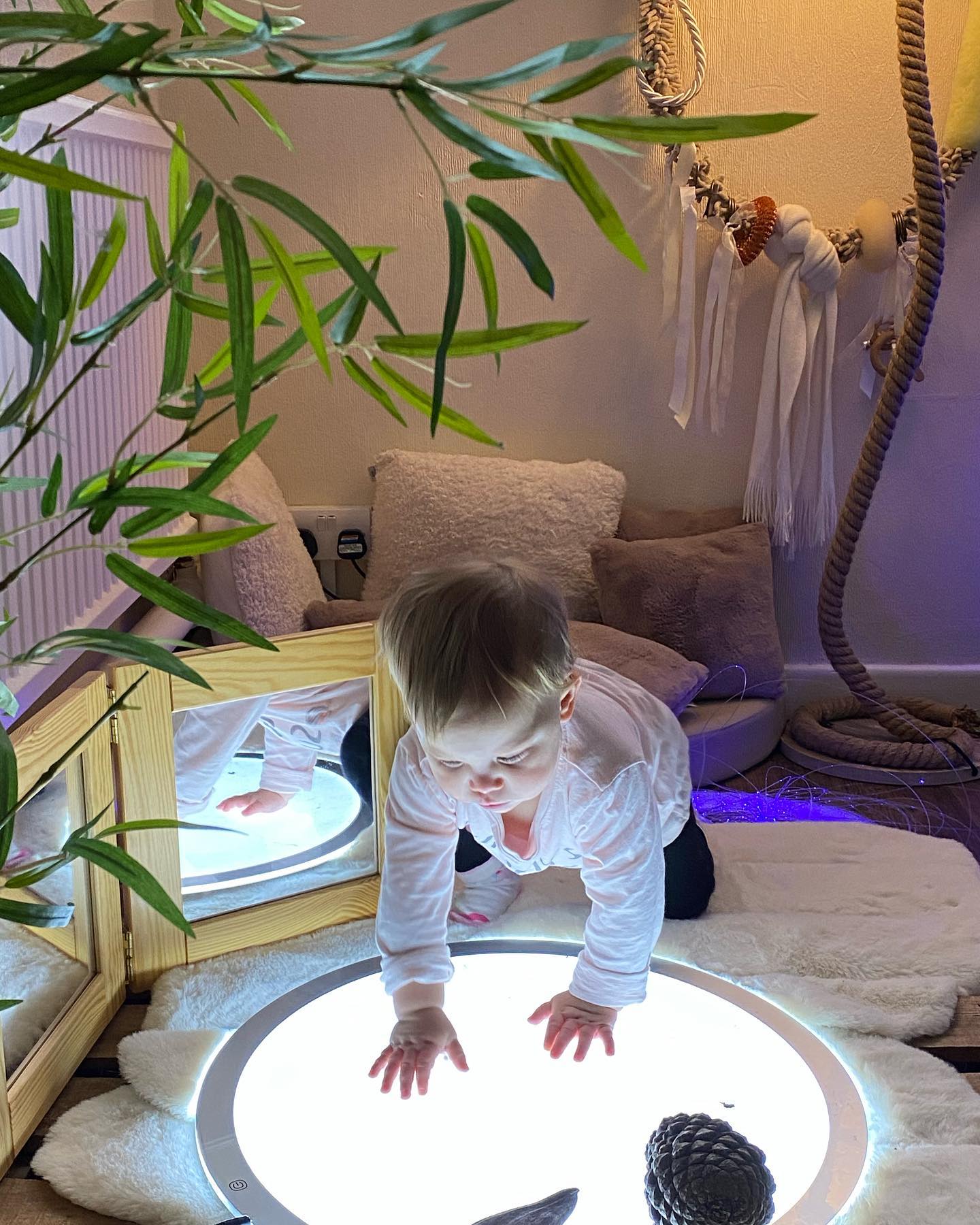 💡 #lighttable #lightpanel #lightplay... - Invitation 2 Play